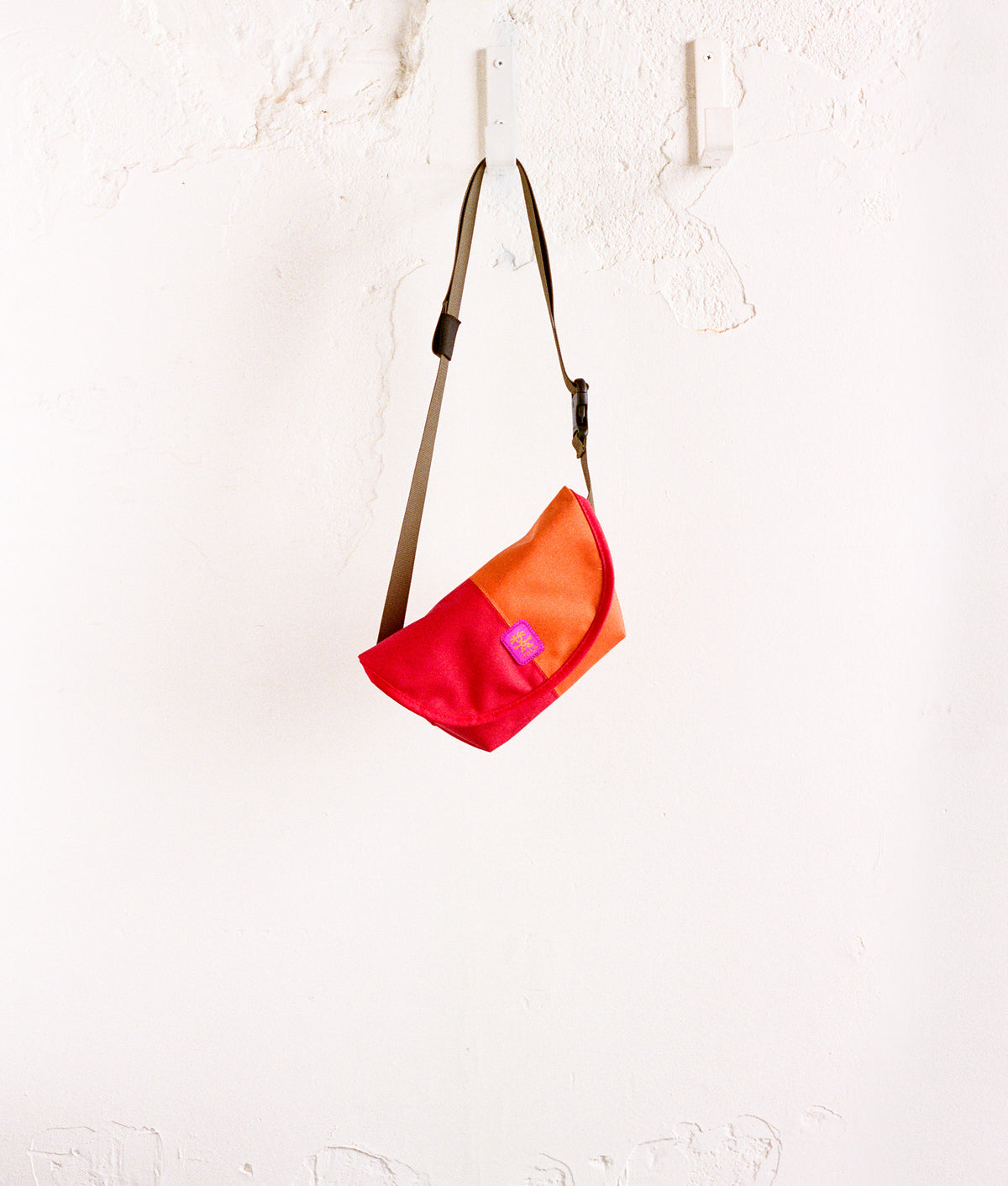 | Colour: Red Orange Halfie
