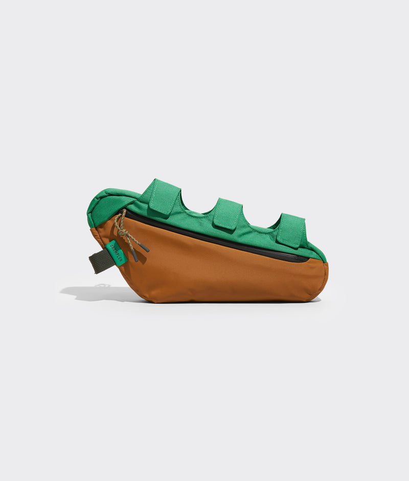 | Colour: Ginger/Astroturf