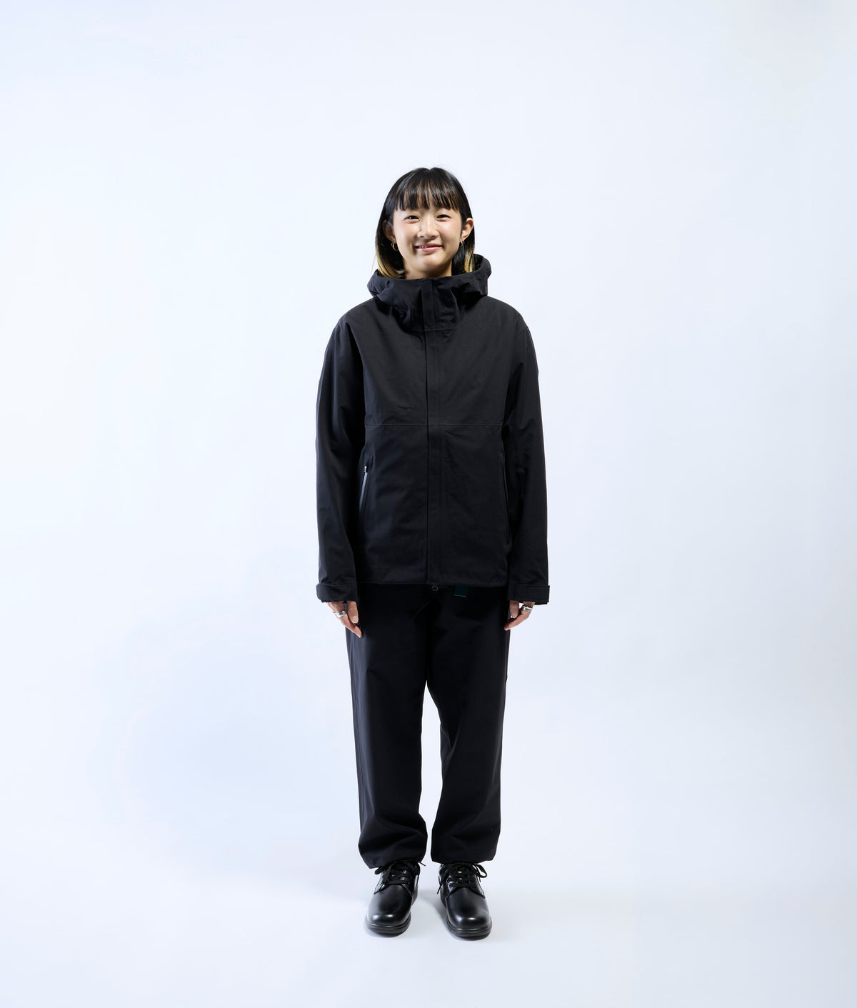 | Colour: Black