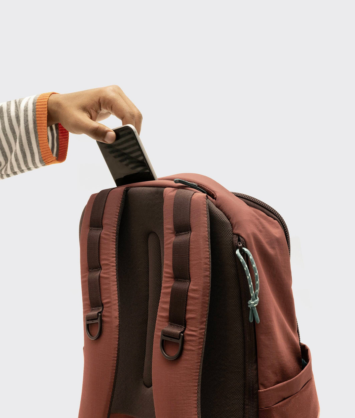 | Colour: Mahogany