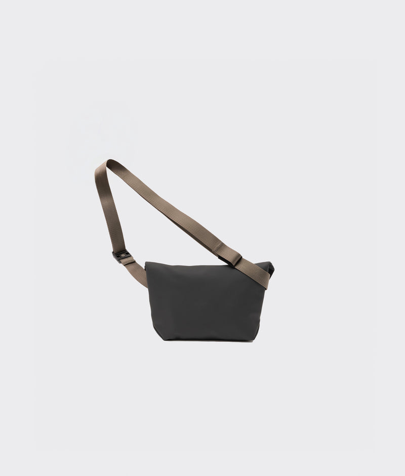 | Colour: Black