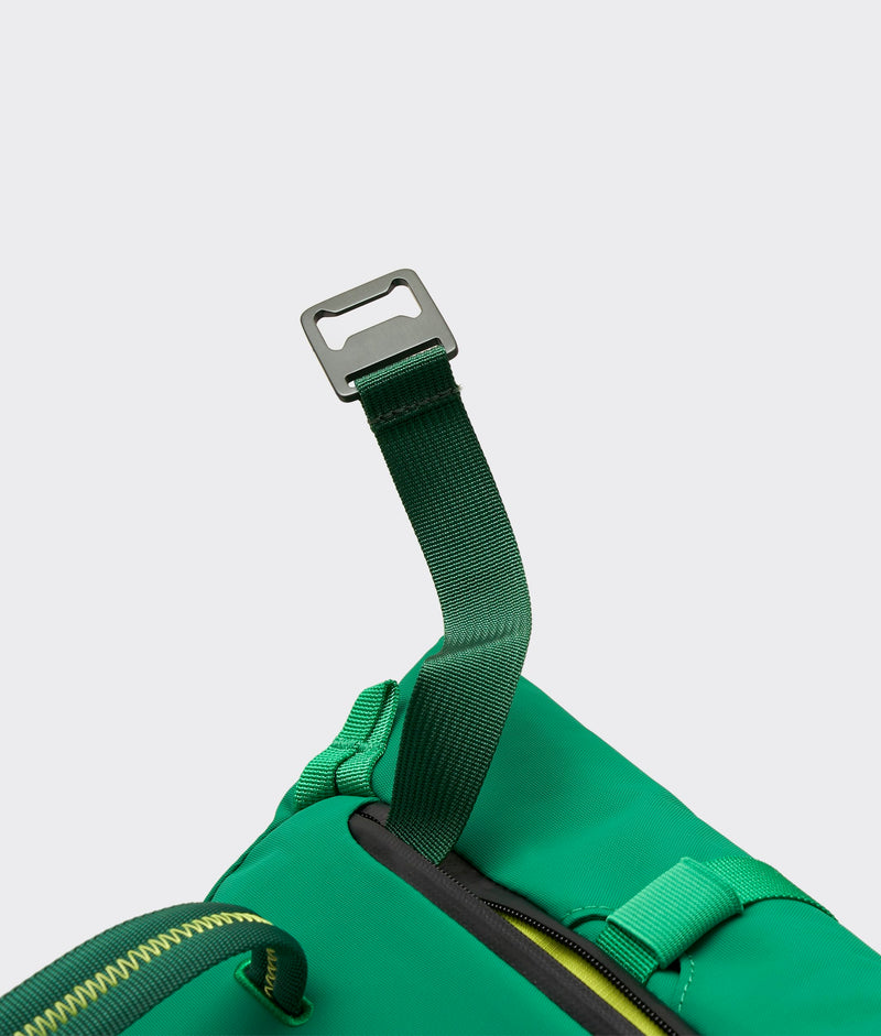 | Colour: Astroturf